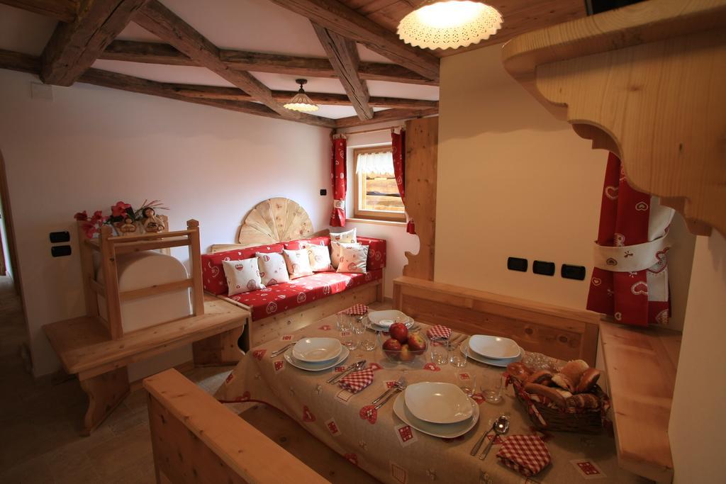Chalet Pian Campitello di Fassa Room photo